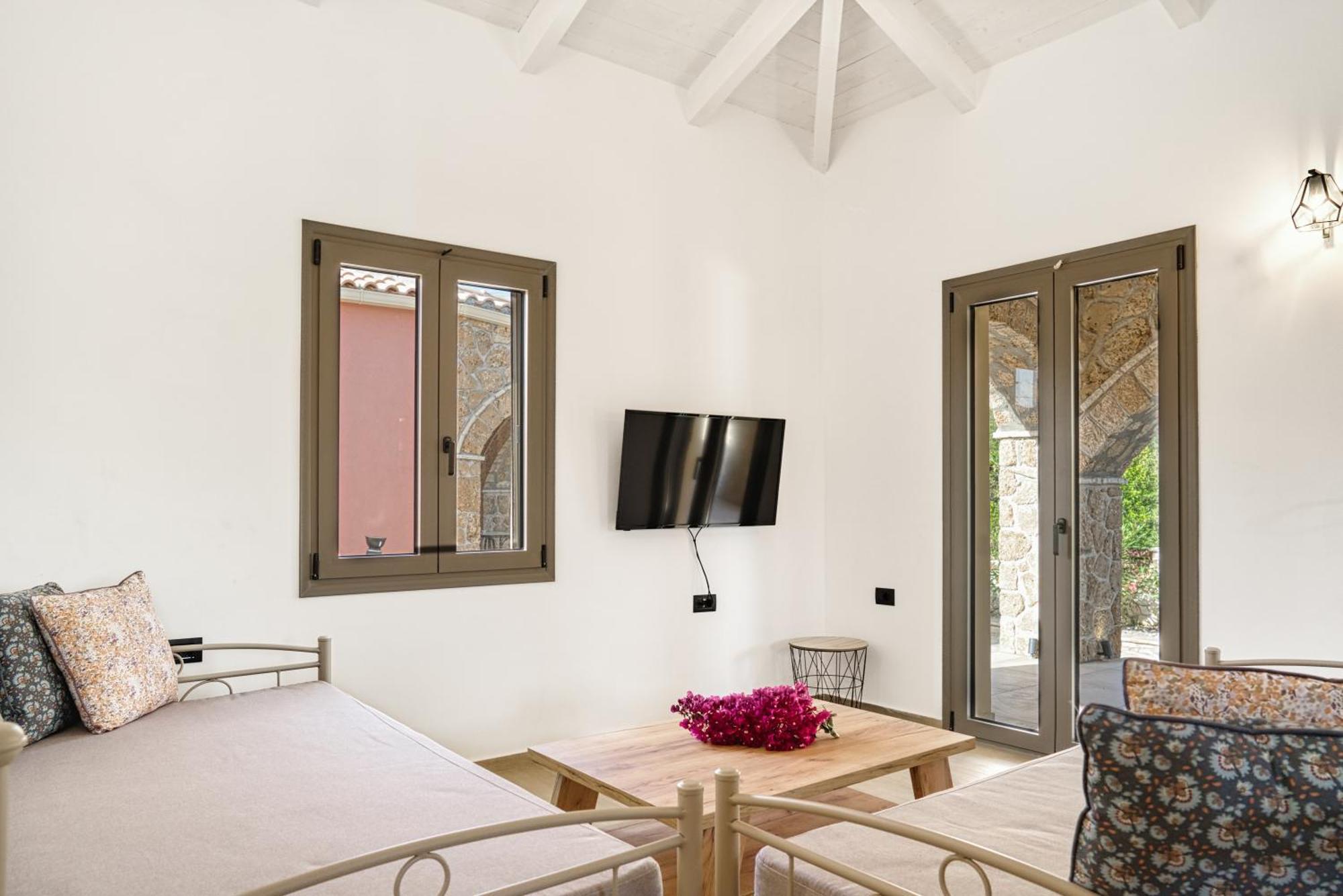 Astarte Villas - Astra Private Villas With Pool Vasilikos  Bagian luar foto