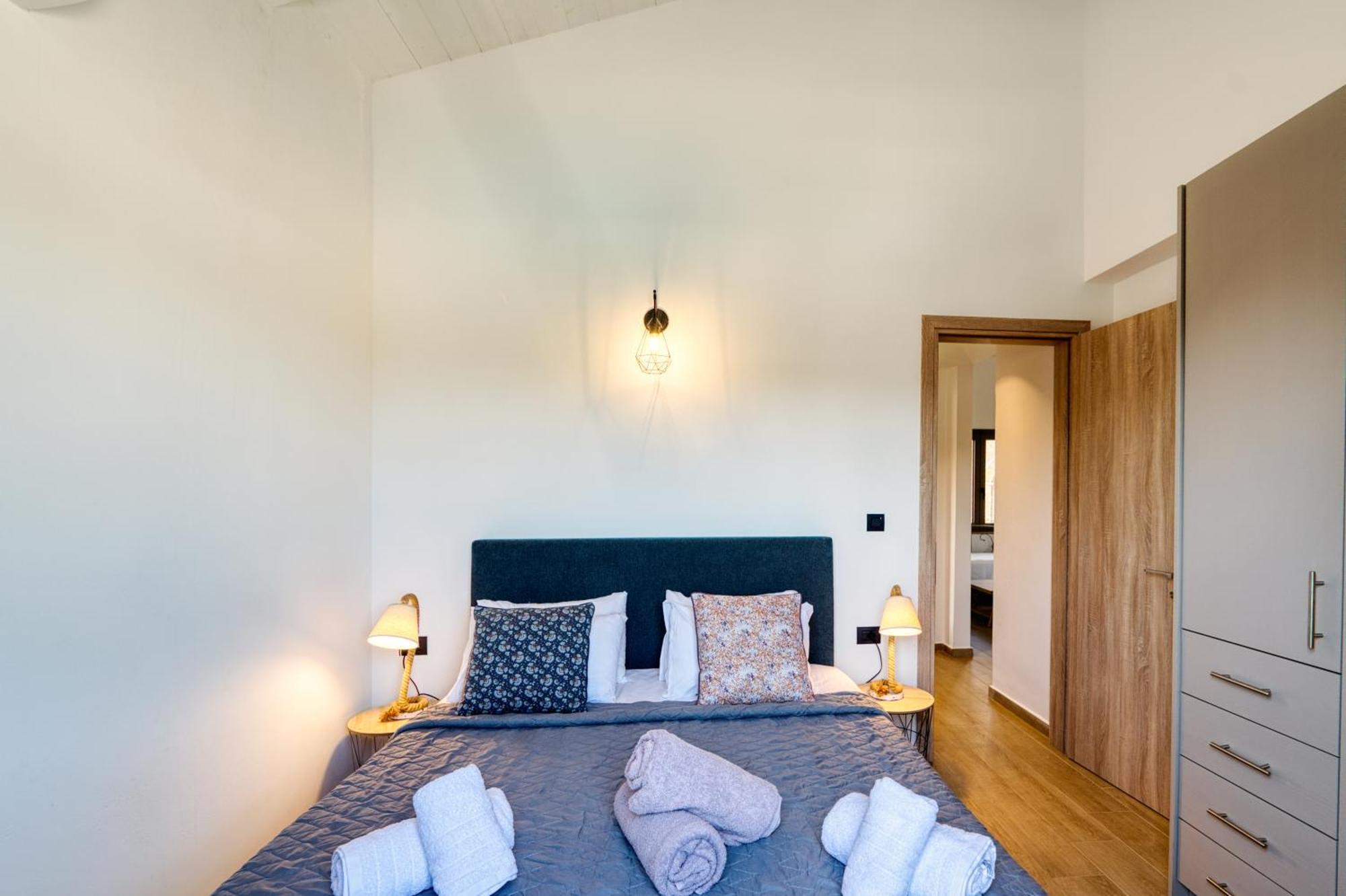 Astarte Villas - Astra Private Villas With Pool Vasilikos  Bagian luar foto