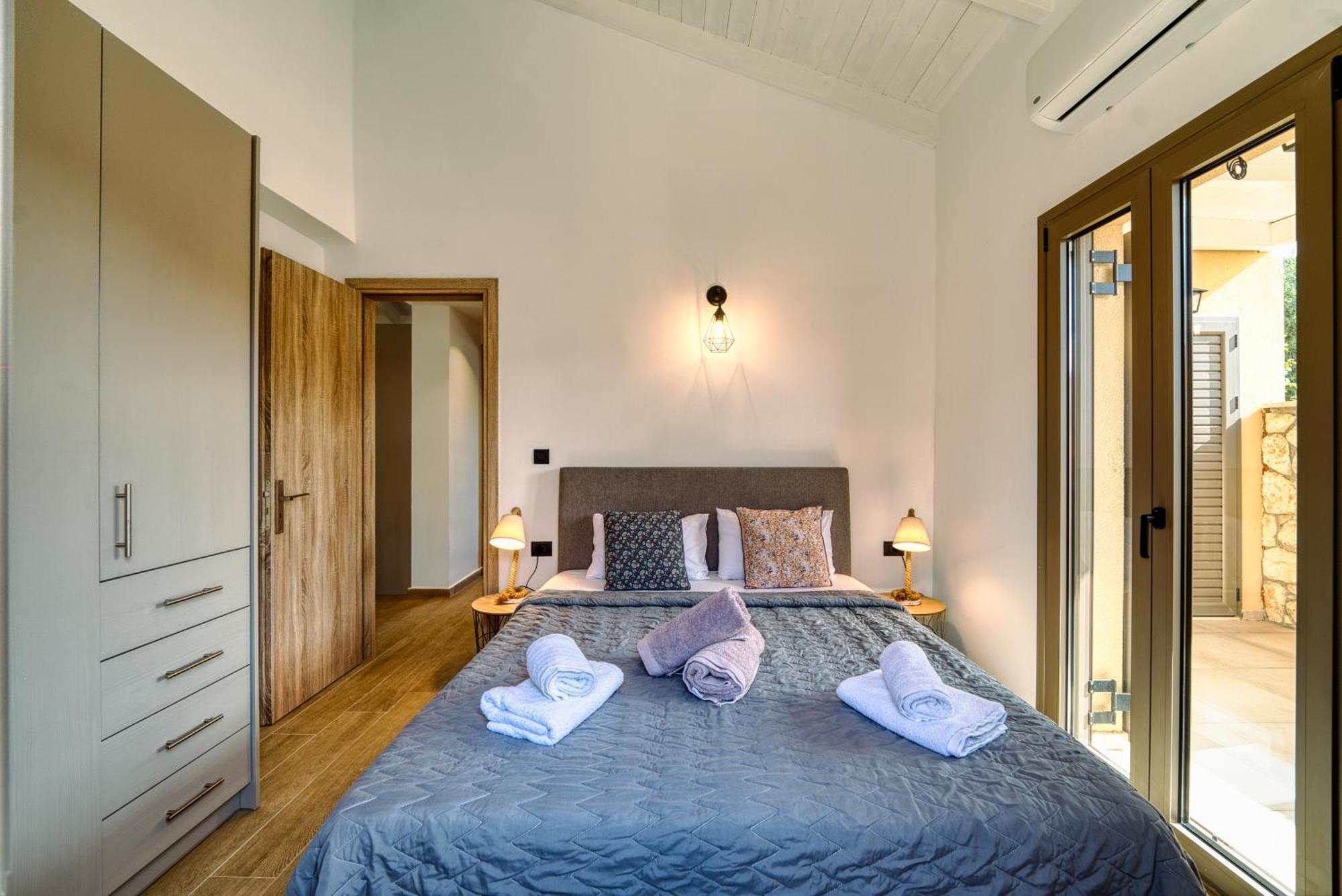 Astarte Villas - Astra Private Villas With Pool Vasilikos  Bagian luar foto
