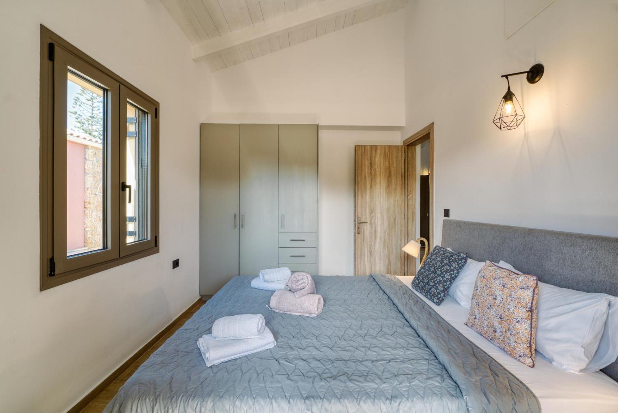 Astarte Villas - Astra Private Villas With Pool Vasilikos  Bagian luar foto