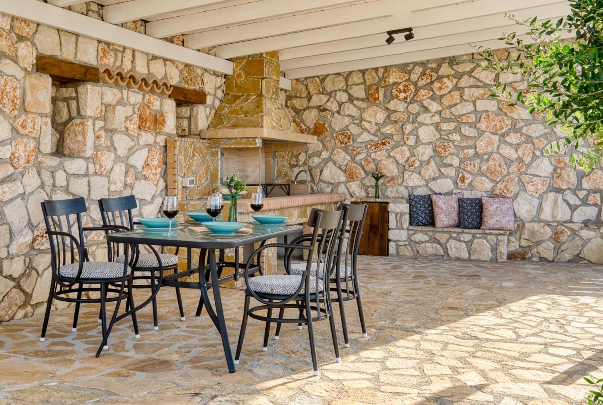 Astarte Villas - Astra Private Villas With Pool Vasilikos  Bagian luar foto