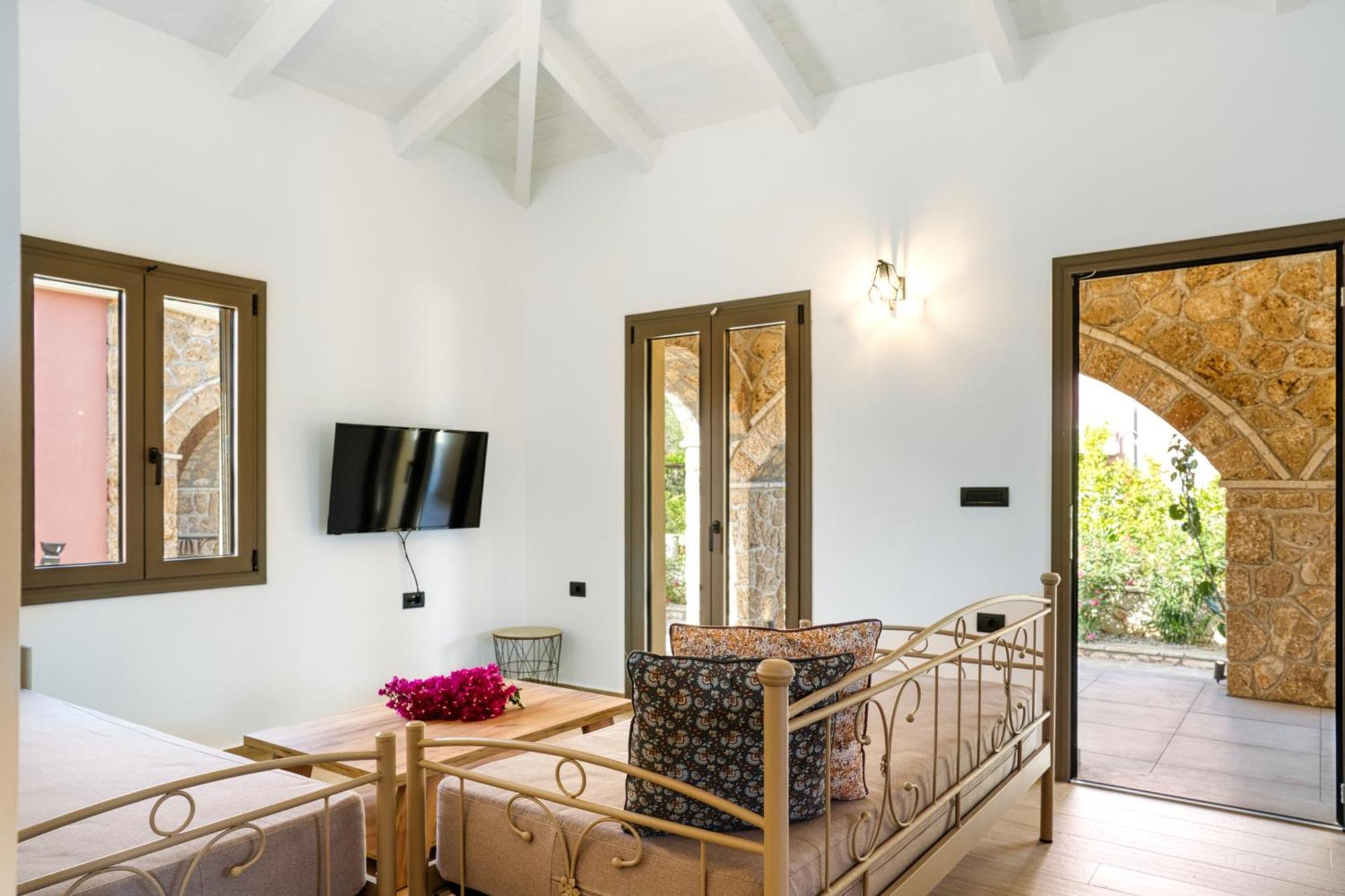 Astarte Villas - Astra Private Villas With Pool Vasilikos  Bagian luar foto