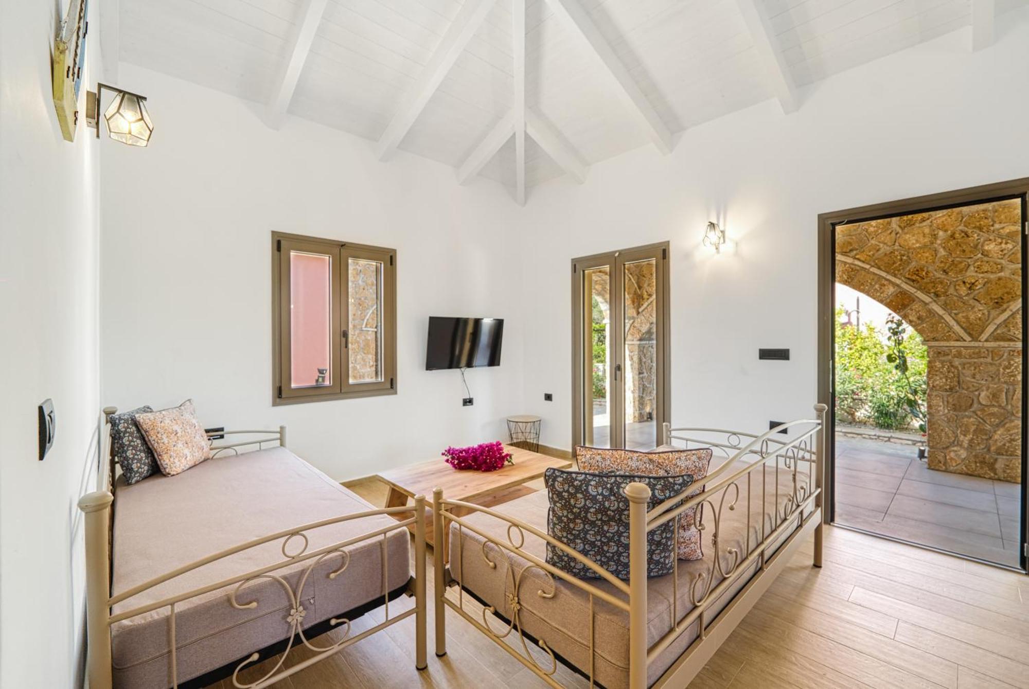 Astarte Villas - Astra Private Villas With Pool Vasilikos  Bagian luar foto