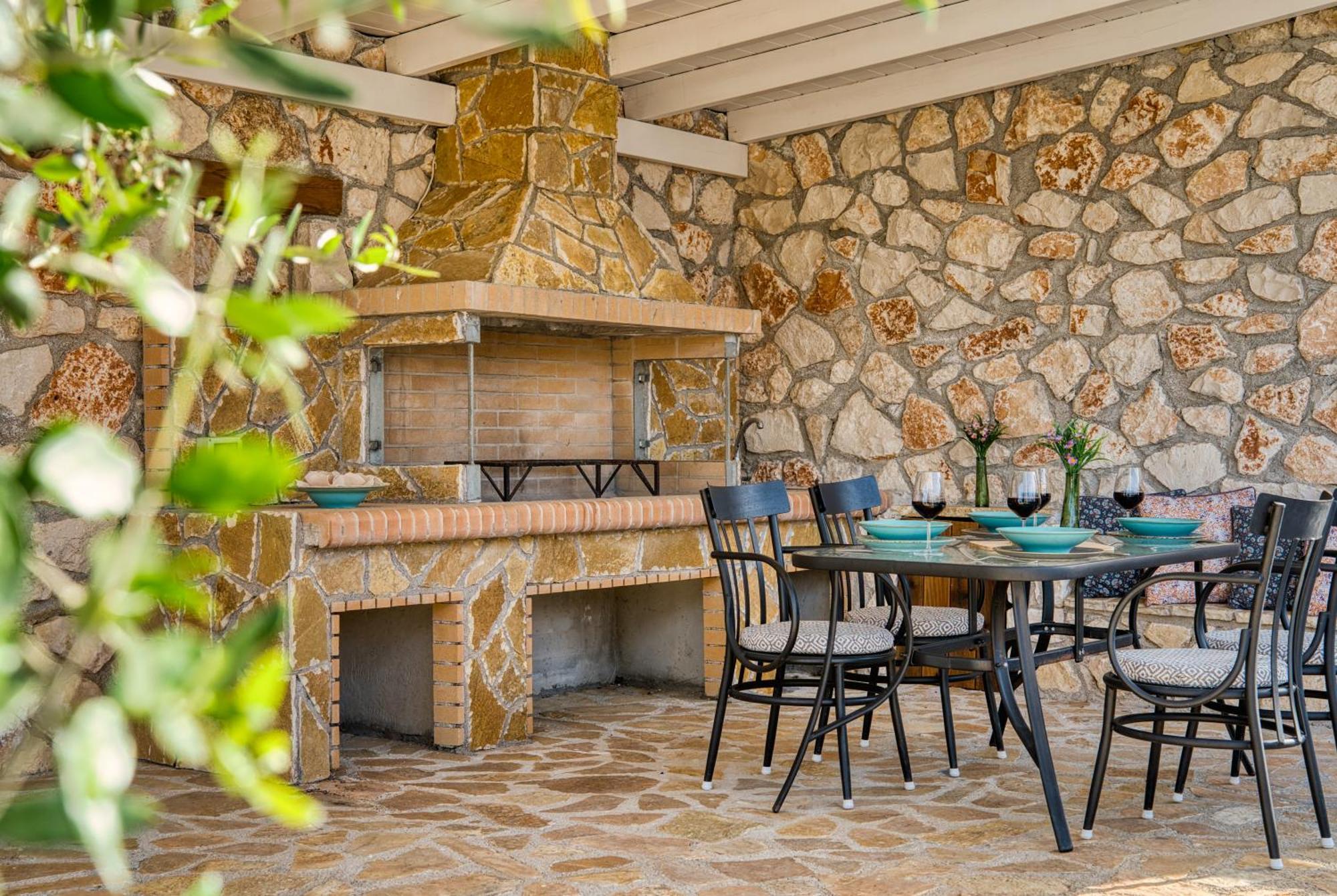 Astarte Villas - Astra Private Villas With Pool Vasilikos  Bagian luar foto